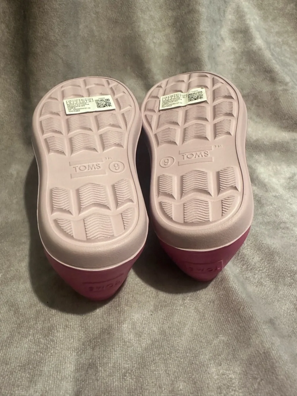 Toms lightweight slip